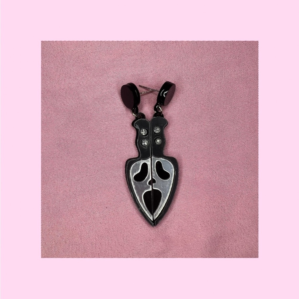 Scream Earrings